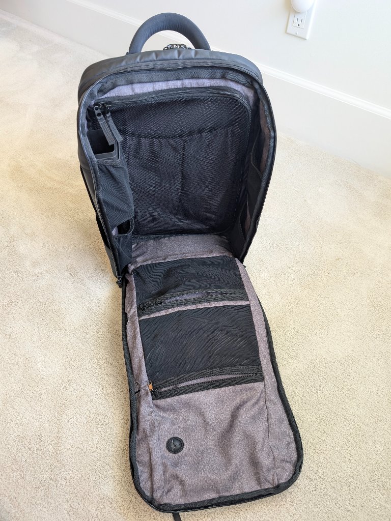 Nomatic 20l30l Travel & Business Backpack Sleek Minimalist Design Black — image 2 of 8